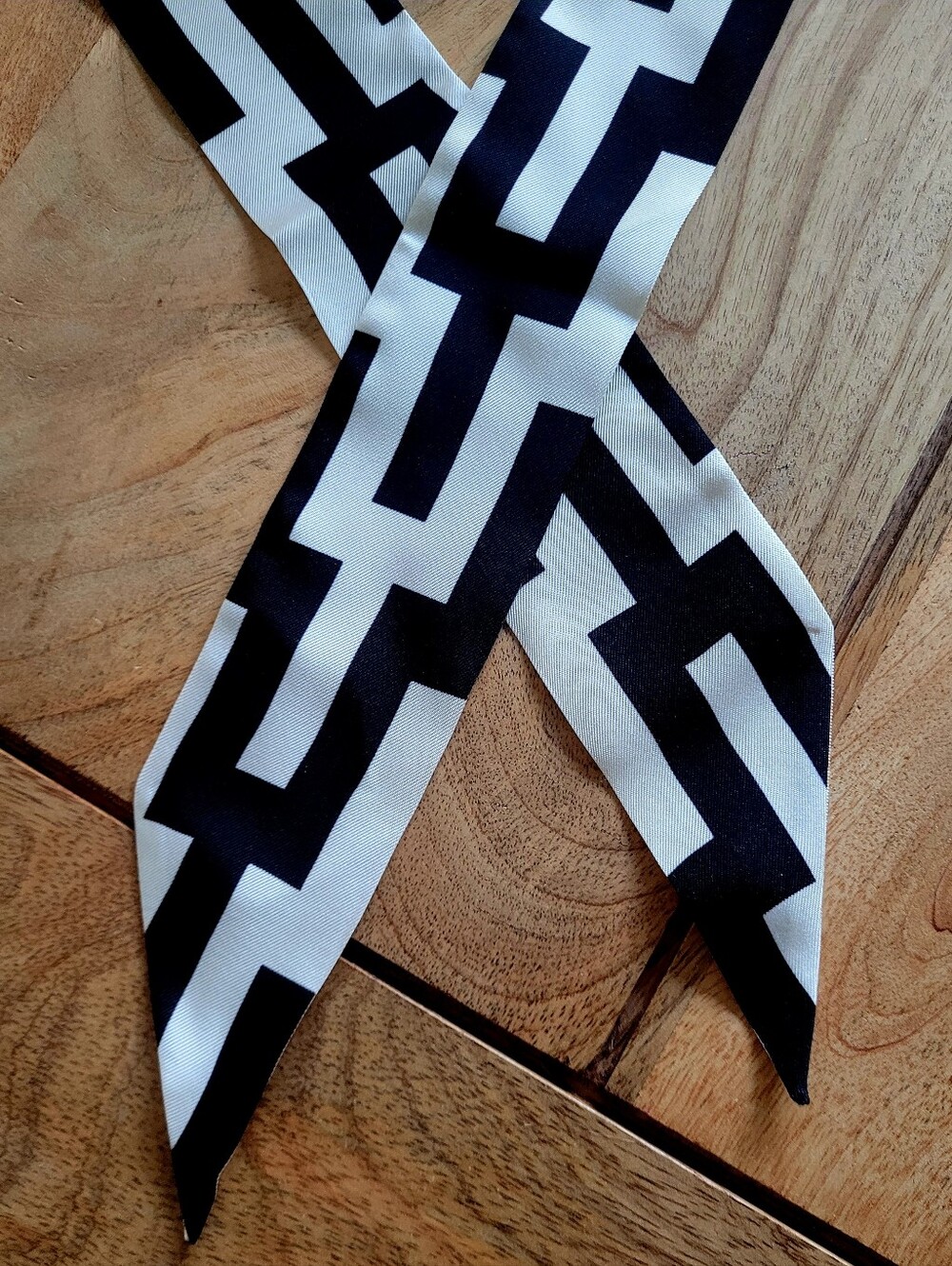 Akris Black and White Geometric Silk Skinny Scarf